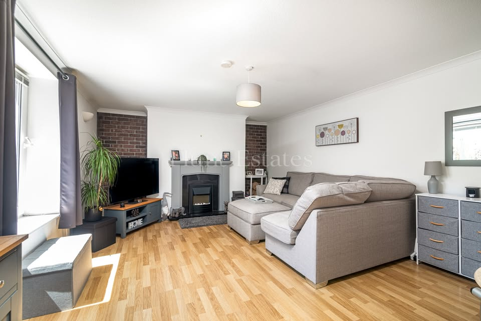 OPEN VIEWING | Saturday 26th July | Basement Flat £449,000