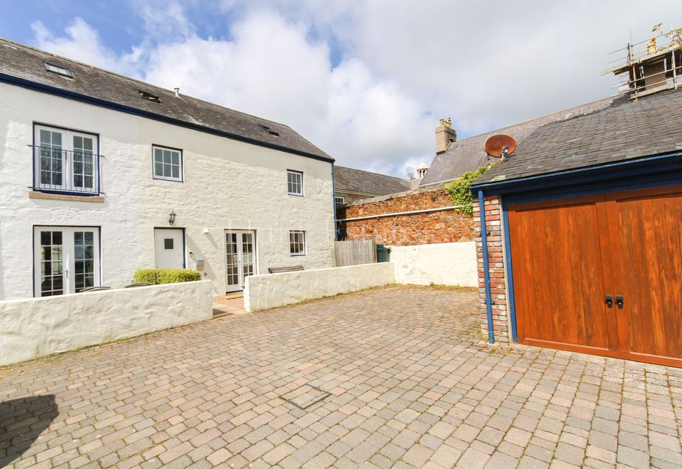 OPEN VIEWING: Saturday 7th September: 1 La Croix Farm £820,000