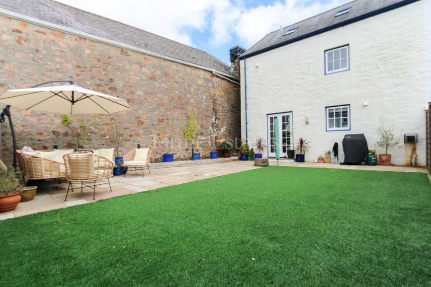 OPEN VIEWING: Saturday 12th October - 1 La Croix Farm £799,000