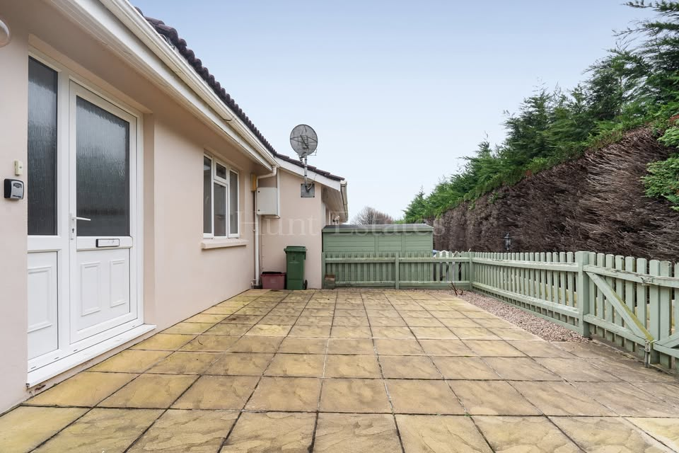 OPEN VIEWING: Saturday 25th January - 3 Allendale Court £575,000
