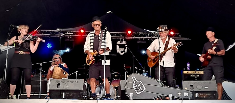 PARISH 13 Live @ The Pembroke