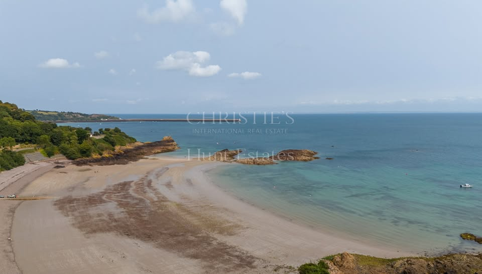 OPEN VIEWING: Saturday 5th April - The Cottage, Anne Port £1,900,000