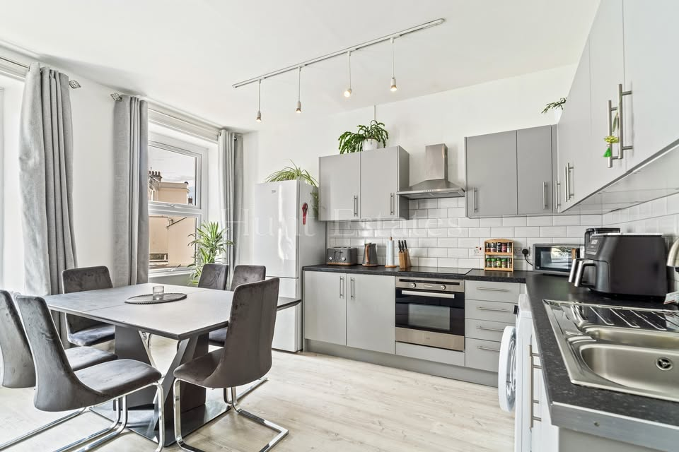 OPEN VIEWING | Saturday 12th April | Apt 2, 47 Val Plaisant £360,000