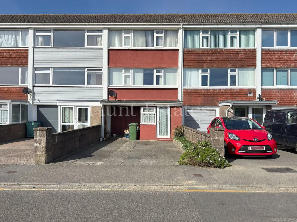 OPEN VIEWING | Saturday 19th April | 36 Les Quennevais Park £650,000