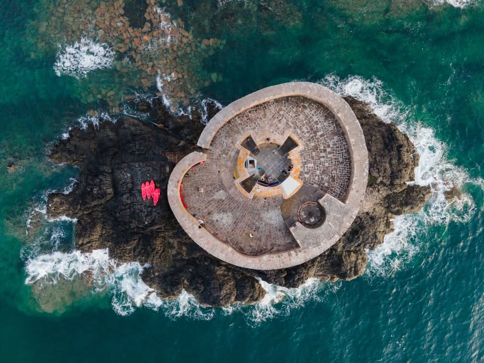 Overnight Kayak Trip to La Rocco Tower