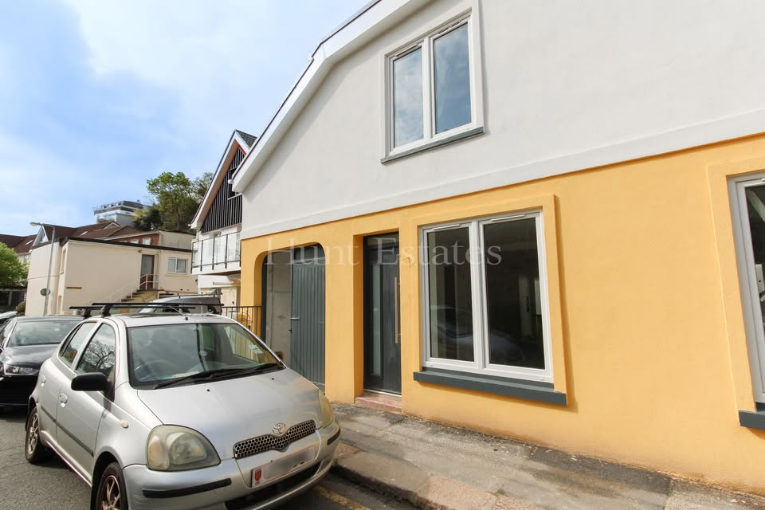 OPEN VIEWING | Saturday 17th May | 1 Boxley Cottage £450,000