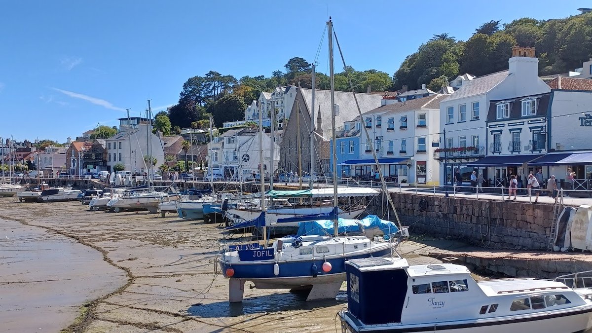 Thirty Genuine Jersey Makers Take Over St Aubin Harbour
