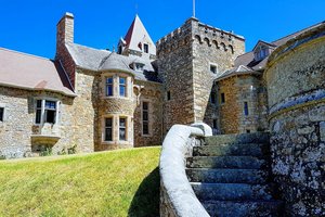 Acoustic Warmth in Ancient Walls: Jazz at St Ouen's Manor