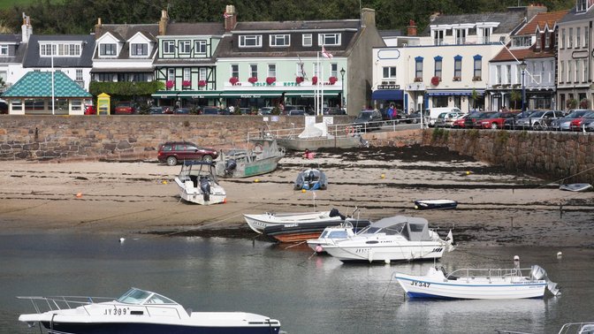 The Dolphin Grill & Bar